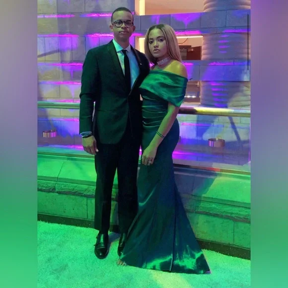 Off the Shoulder Evening Dress - Picture 2 of 3